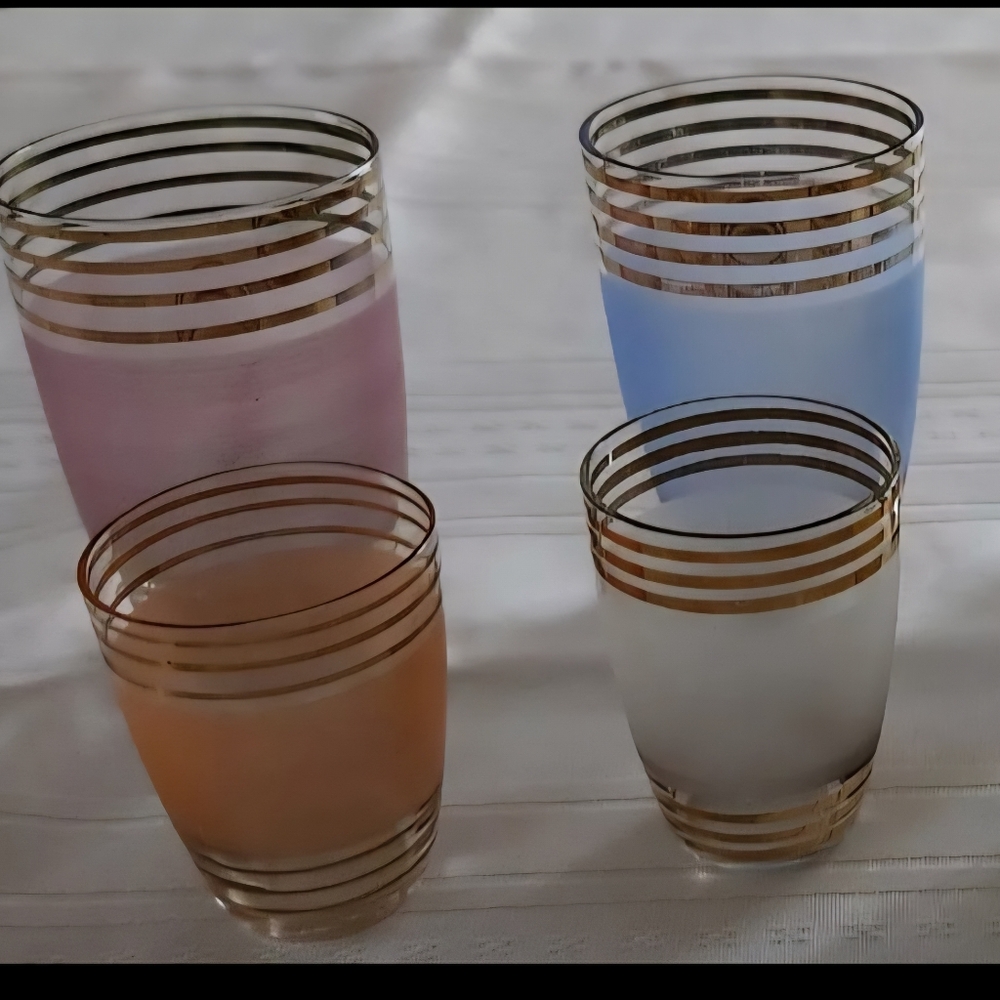 Elegant Gold-Striped Glass Tumbler Set